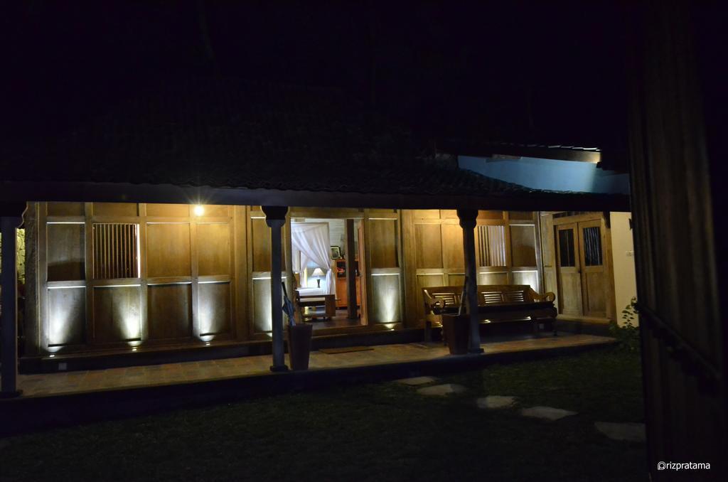 Villa Blue Steps Yogyakarta Exterior foto